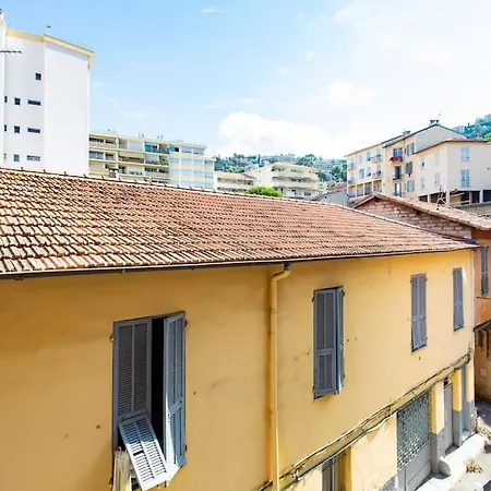 L44 1bdr Flat 10mins Walk To Port/balcon, Parking, Ac Apartment *