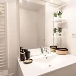L44 1bdr Flat 10mins Walk To Port/balcon, Parking, Ac Nizza
