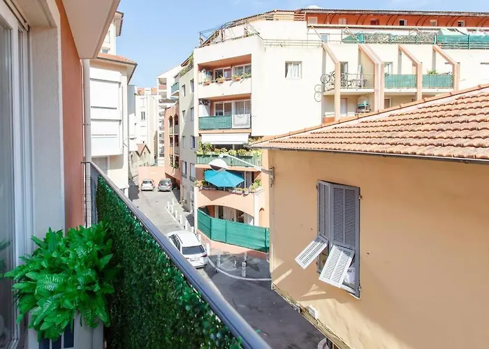 L44 1bdr Flat 10mins Walk To Port/balcon, Parking, Ac Appartement *