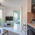 L44 1bdr Flat 10mins Walk To Port/balcon, Parking, Ac Апартаменты Ницца