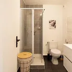 L44 1bdr Flat 10mins Walk To Port/balcon, Parking, Ac Апартаменты *