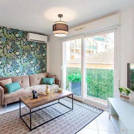 L44 1bdr Flat 10mins Walk To Port/balcon, Parking, Ac 尼斯